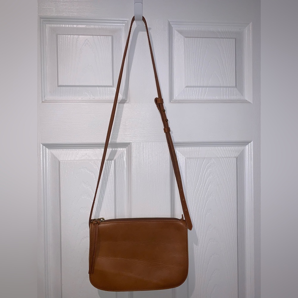 Madewell The Simple Crossbody Bag, brown leather , excellent condition!
